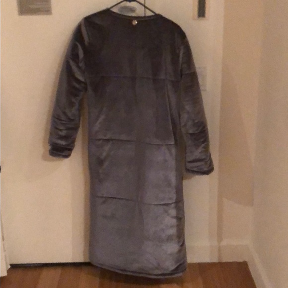 Gray long jacket with attachable scarf - Picture 6 of 6